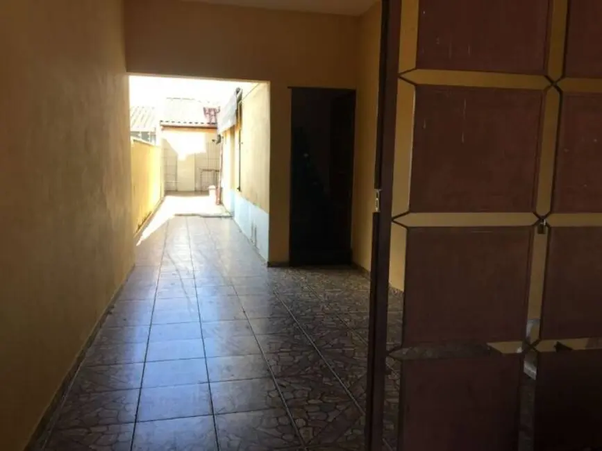 Foto 2 de Casa com 3 quartos à venda, 275m2 em Tremembe - SP