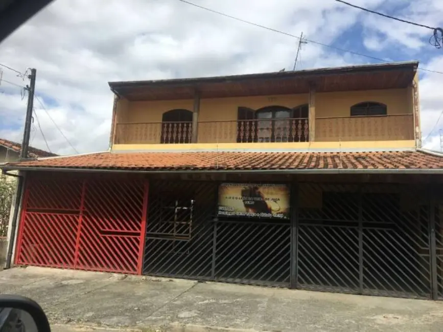 Foto 1 de Casa com 3 quartos à venda, 275m2 em Tremembe - SP