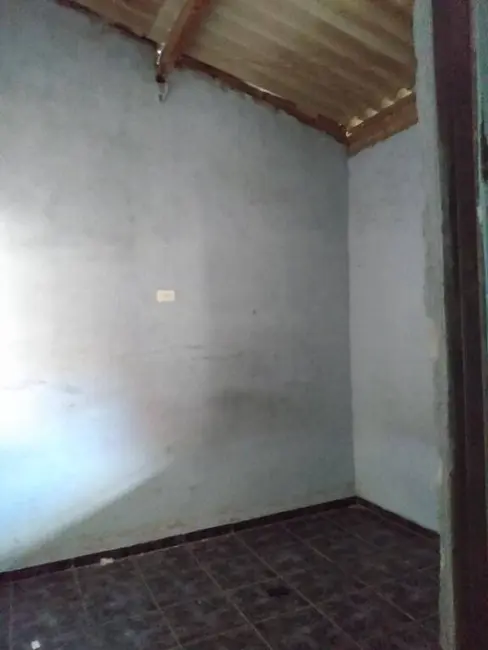 Foto 4 de Casa com 2 quartos à venda, 250m2 em Parque Santo Antônio, Taubate - SP