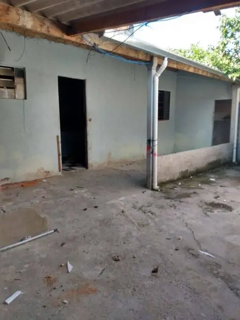 Foto 3 de Casa com 2 quartos à venda, 250m2 em Parque Santo Antônio, Taubate - SP