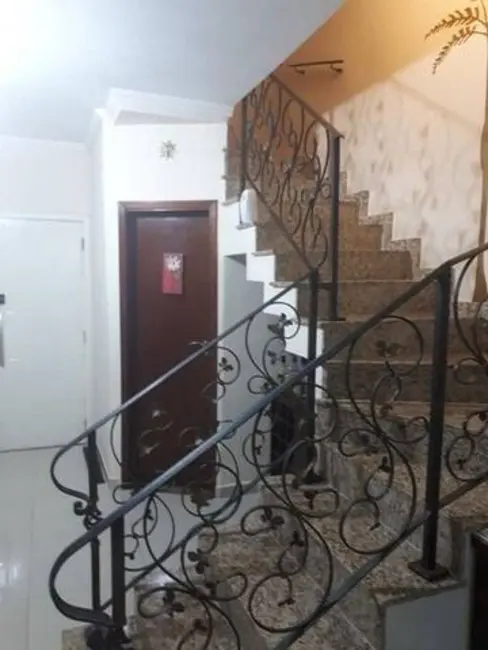 Foto 4 de Casa com 4 quartos à venda, 210m2 em Jardim Santa Maria, Jacarei - SP