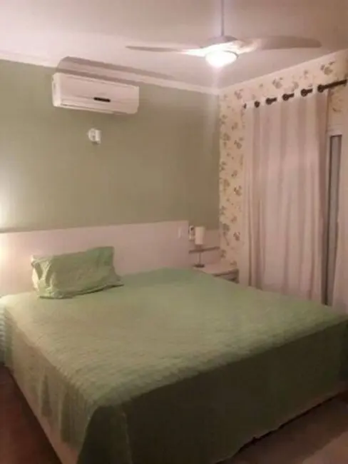 Foto 8 de Casa com 4 quartos à venda, 210m2 em Jardim Santa Maria, Jacarei - SP