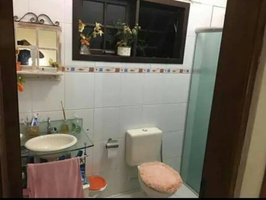 Foto 1 de Casa com 3 quartos à venda, 96m2 em Jardim Gurilândia, Taubate - SP