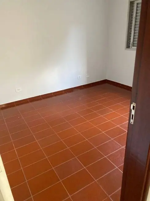 Apartamento com 3 quartos para alugar, 65m2 em Jardim Maria Augusta, Taubate - SP - imagem 8 Foto 8 de Apartamento com 3 quartos para alugar, 65m2 em Jardim Maria Augusta, Taubate - SP