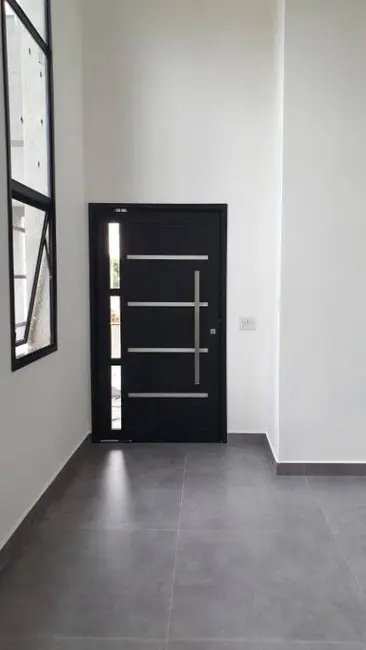 Foto 2 de Casa com 3 quartos à venda, 175m2 em Tremembe - SP