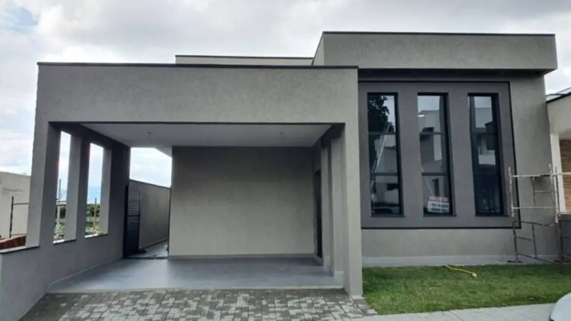 Foto 1 de Casa com 3 quartos à venda, 175m2 em Tremembe - SP