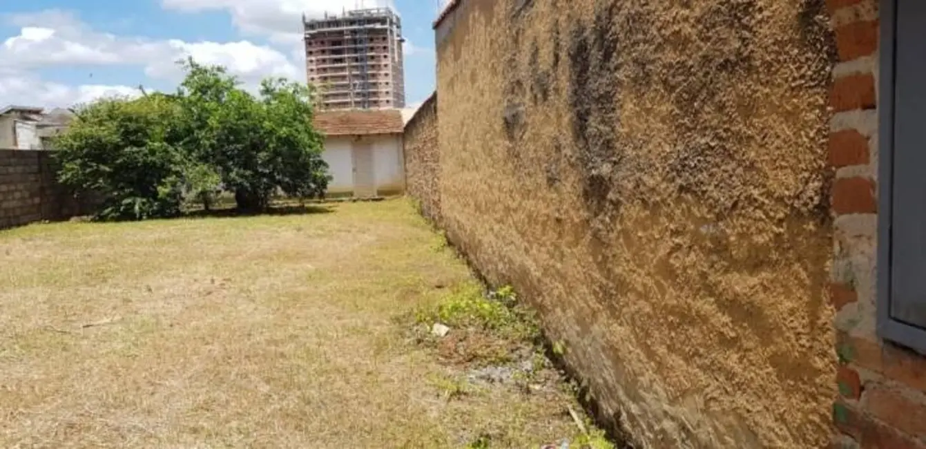 Foto 1 de Terreno / Lote à venda, 340m2 em Vila Paulista, Taubate - SP