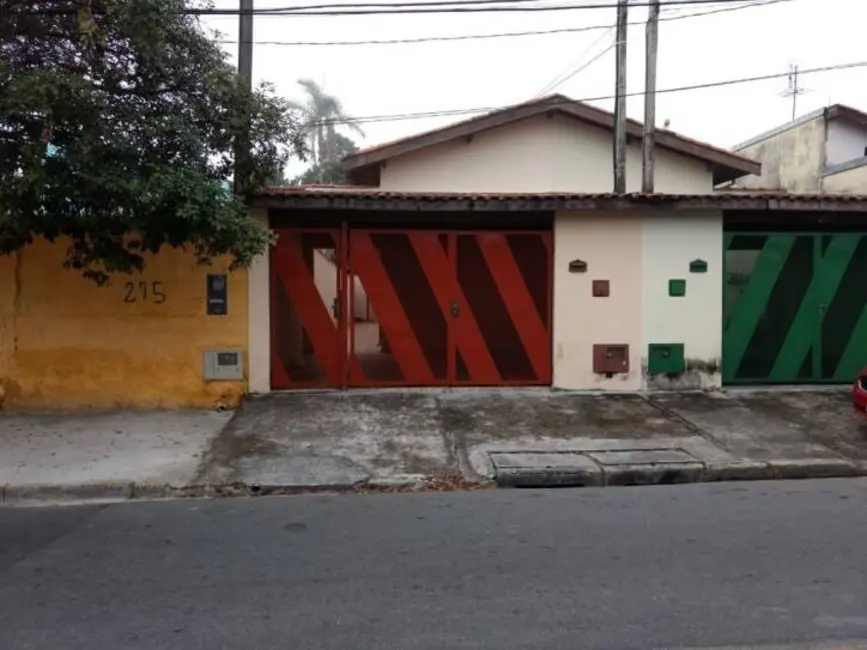 Foto 1 de Casa com 2 quartos à venda, 100m2 em Jardim Garcez, Taubate - SP