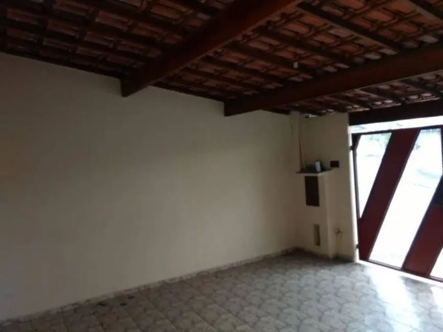 Foto 2 de Casa com 2 quartos à venda, 100m2 em Jardim Garcez, Taubate - SP