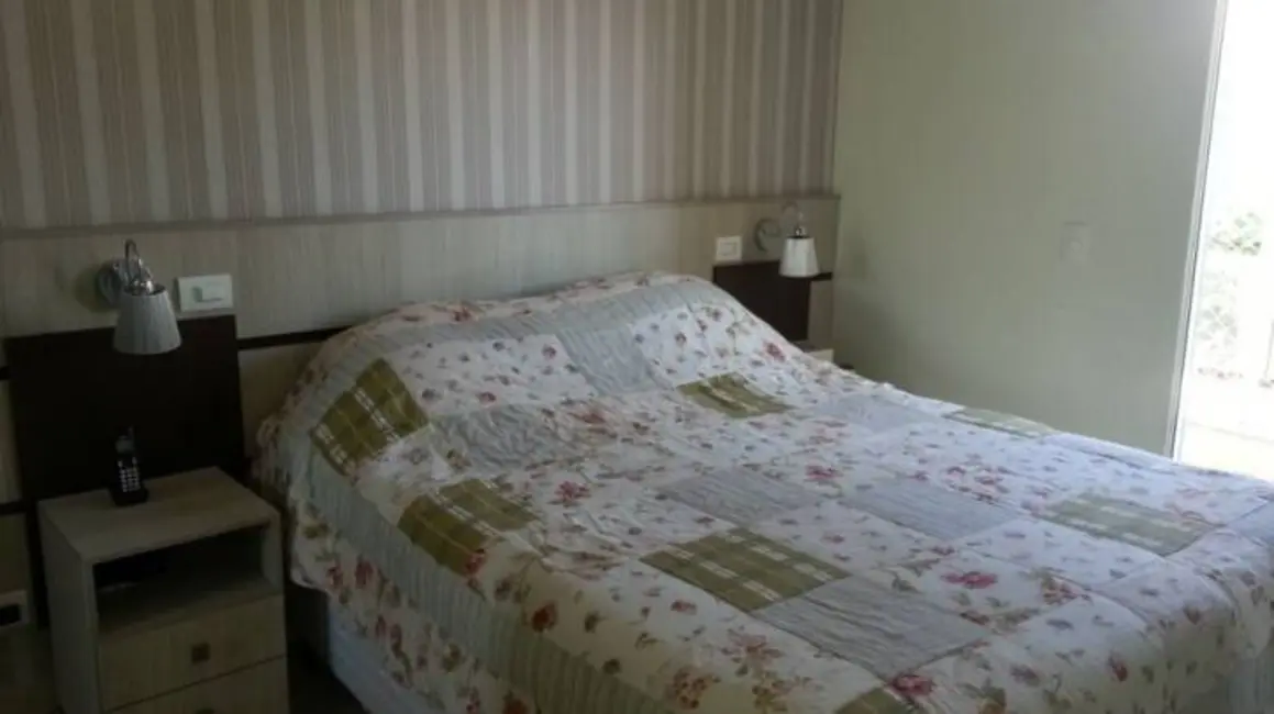 Foto 6 de Sobrado com 3 quartos à venda, 120m2 em Esplanada Independência, Taubate - SP