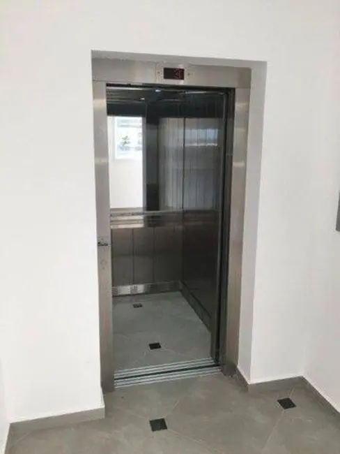 Foto 6 de Sala Comercial para alugar, 170m2 em Vila São Geraldo, Taubate - SP