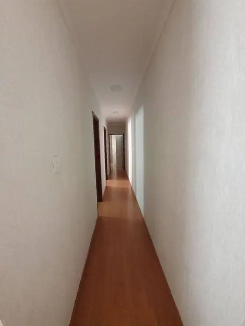 Foto 6 de Casa com 3 quartos à venda, 180m2 em Vila Albina, Taubate - SP