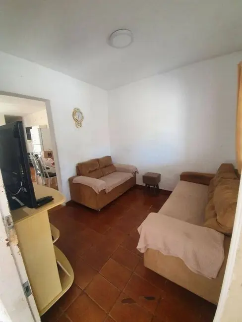 Foto 2 de Casa com 3 quartos à venda, 180m2 em Vila Albina, Taubate - SP