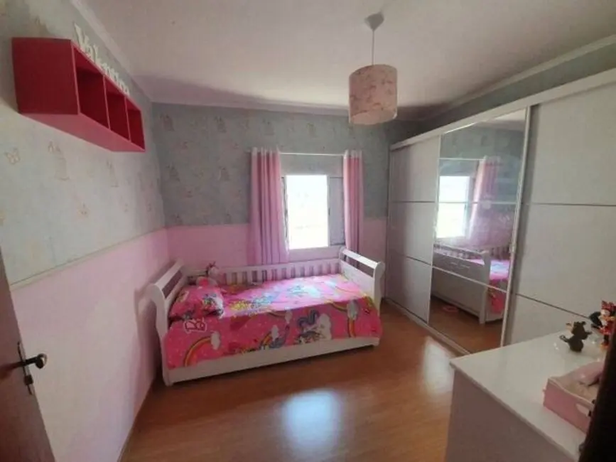 Foto 5 de Casa com 3 quartos à venda, 180m2 em Vila Albina, Taubate - SP