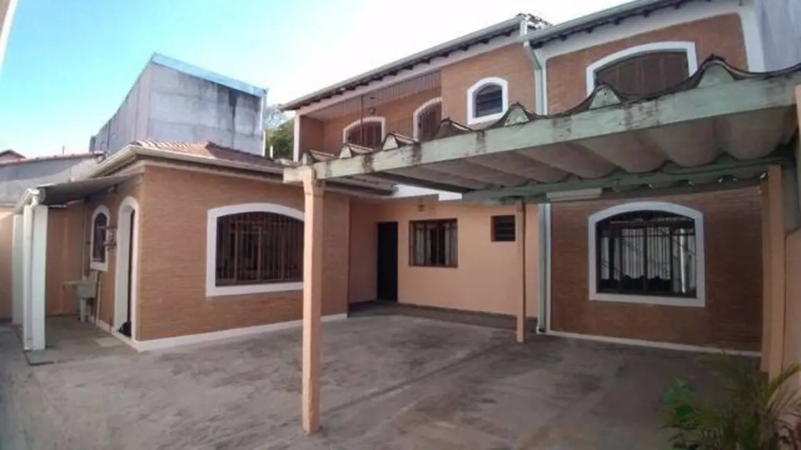 Foto 1 de Sobrado com 2 quartos para alugar, 150m2 em Vila São João, Cacapava - SP
