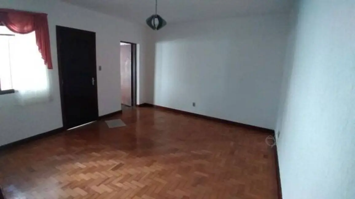 Foto 2 de Sobrado com 2 quartos para alugar, 150m2 em Vila São João, Cacapava - SP