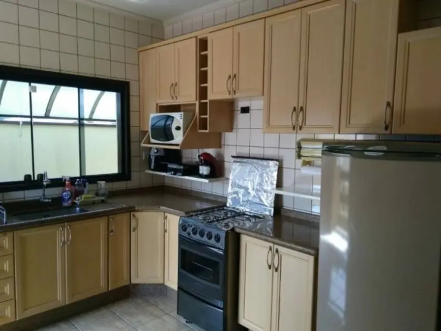 Foto 9 de Sobrado com 3 quartos à venda, 237m2 em Esplanada Independência, Taubate - SP