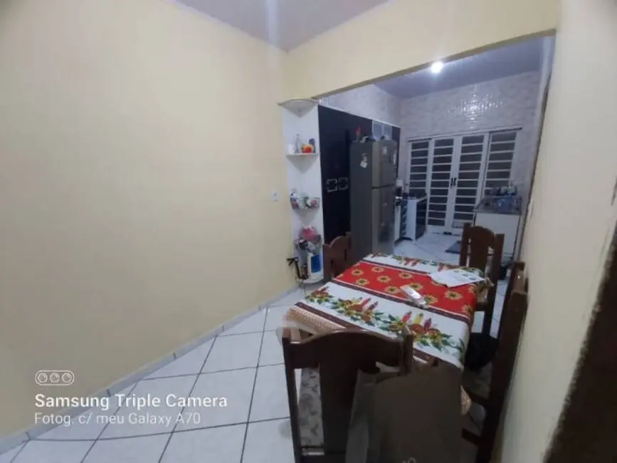 Casa com 2 quartos à venda, 70m2 em Castolira, Pindamonhangaba - SP - imagem 8 Foto 8 de Casa com 2 quartos à venda, 70m2 em Castolira, Pindamonhangaba - SP