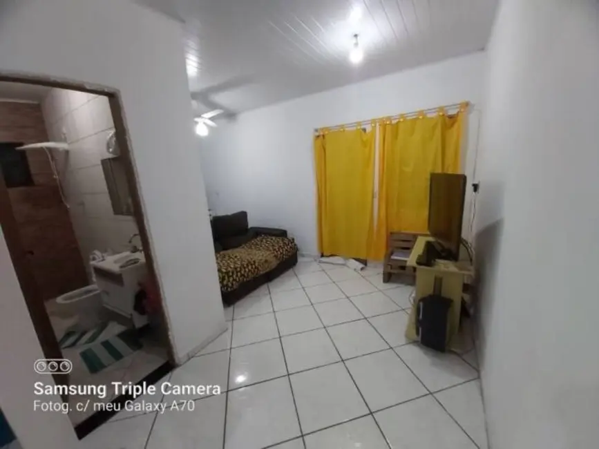 Casa com 2 quartos à venda, 70m2 em Castolira, Pindamonhangaba - SP - imagem 3 Foto 3 de Casa com 2 quartos à venda, 70m2 em Castolira, Pindamonhangaba - SP