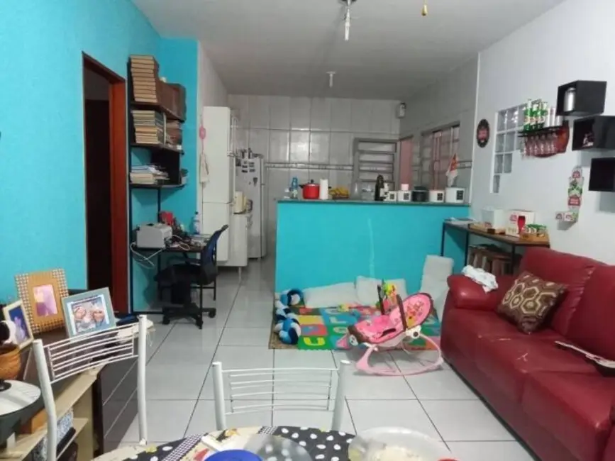 Foto 5 de Casa com 2 quartos à venda, 65m2 em Parque Piratininga, Taubate - SP