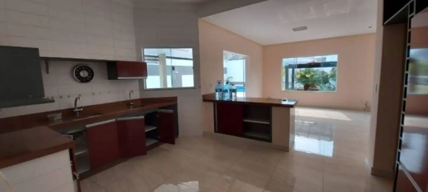 Foto 8 de Casa com 3 quartos à venda, 469m2 em Piracangaguá, Taubate - SP