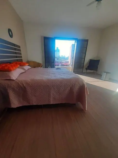 Foto 9 de Casa com 2 quartos à venda, 150m2 em Taubate - SP