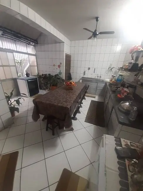 Foto 7 de Casa com 2 quartos à venda, 150m2 em Taubate - SP