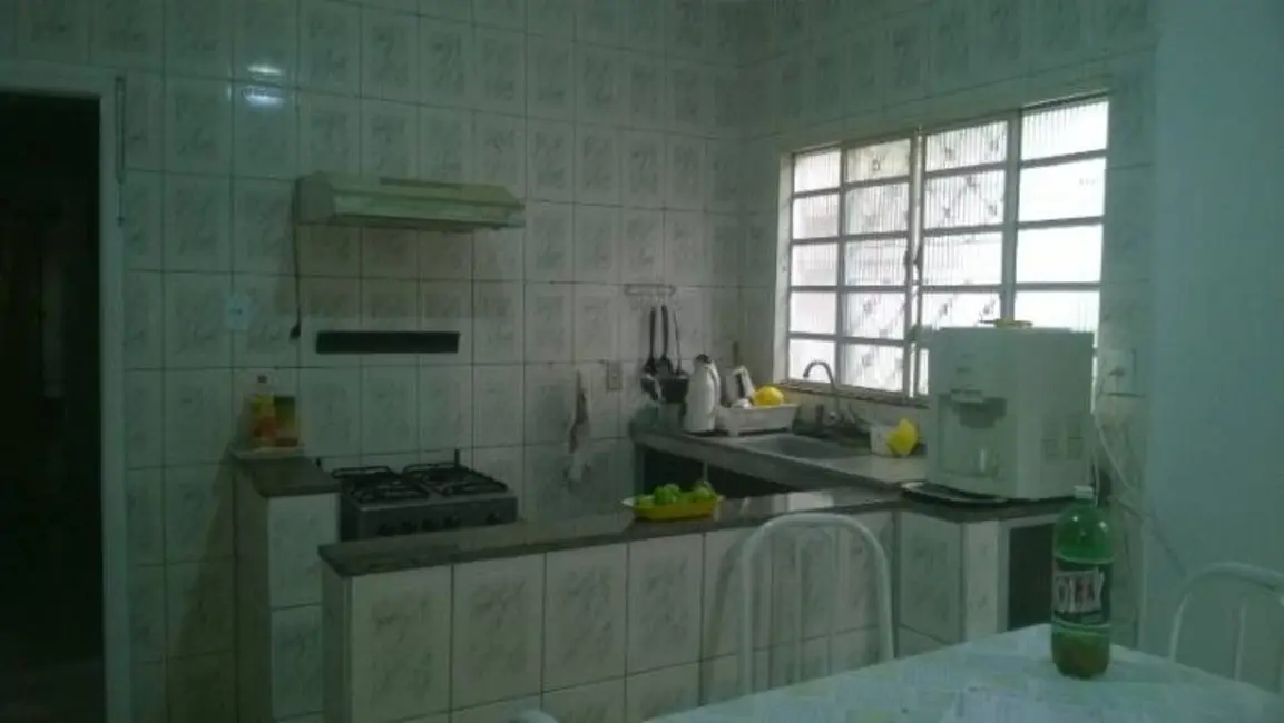 Foto 4 de Casa com 3 quartos à venda, 135m2 em Parque Aeroporto, Taubate - SP