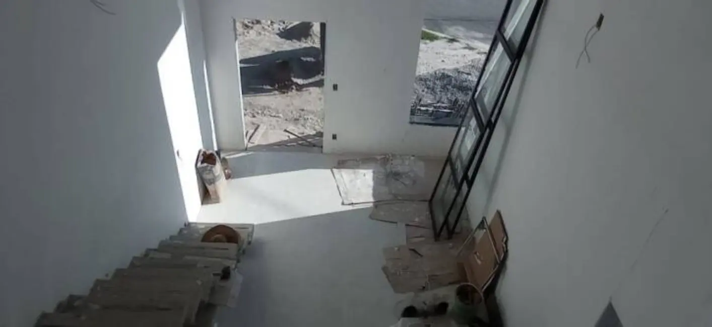 Sobrado com 2 quartos à venda, 155m2 em Tremembe - SP - imagem 5 Foto 5 de Sobrado com 2 quartos à venda, 155m2 em Tremembe - SP