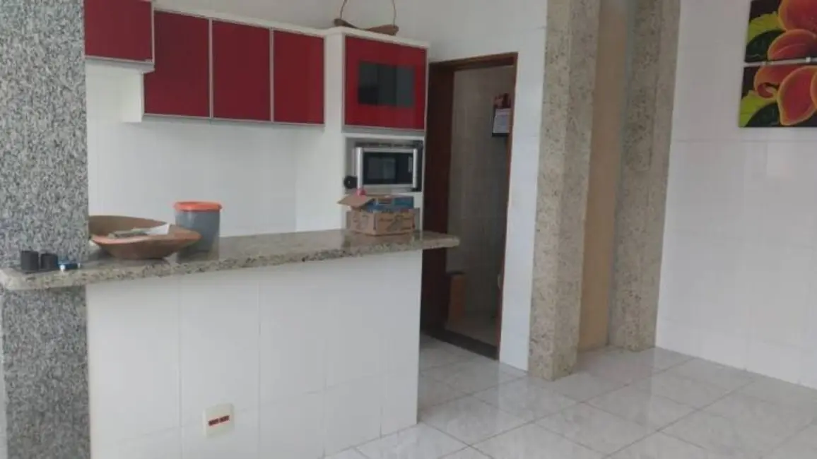 Foto 8 de Casa com 3 quartos à venda, 350m2 em Residencial Estoril, Taubate - SP