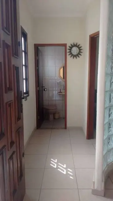 Foto 1 de Casa com 3 quartos à venda, 250m2 em Jardim Independência, Taubate - SP