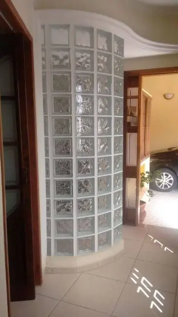 Foto 7 de Casa com 3 quartos à venda, 250m2 em Jardim Independência, Taubate - SP