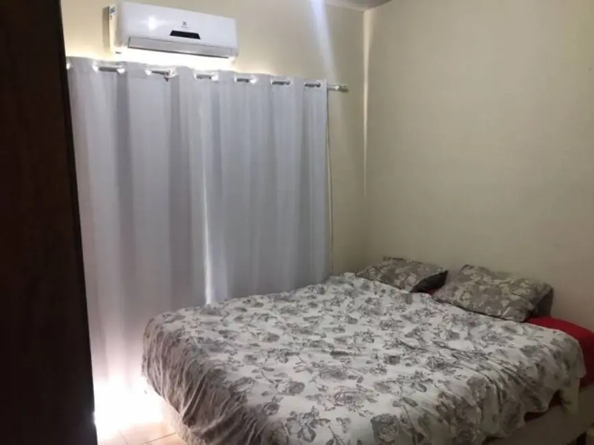 Foto 8 de Casa com 2 quartos à venda, 100m2 em Barreiro, Taubate - SP