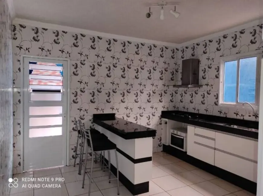 Foto 6 de Sobrado com 3 quartos à venda, 198m2 em Tremembe - SP