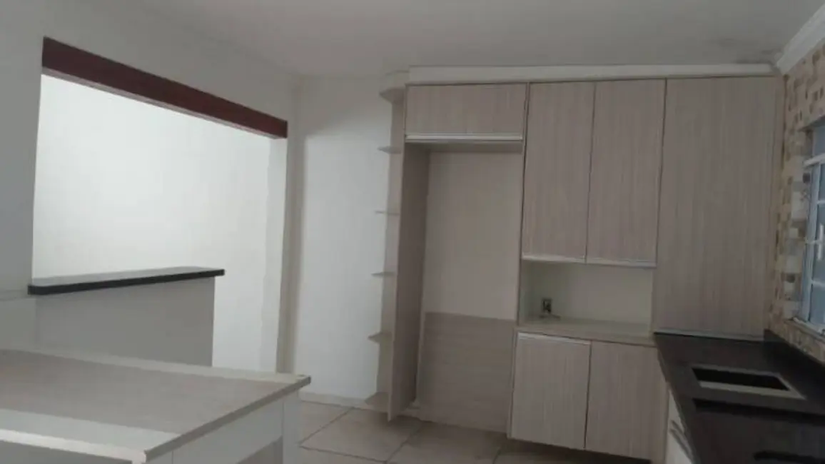 Foto 8 de Casa com 2 quartos à venda, 195m2 em Vila Areao, Taubate - SP