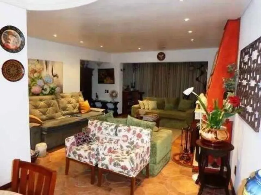Foto 7 de Casa com 4 quartos à venda, 280m2 em Taubate - SP