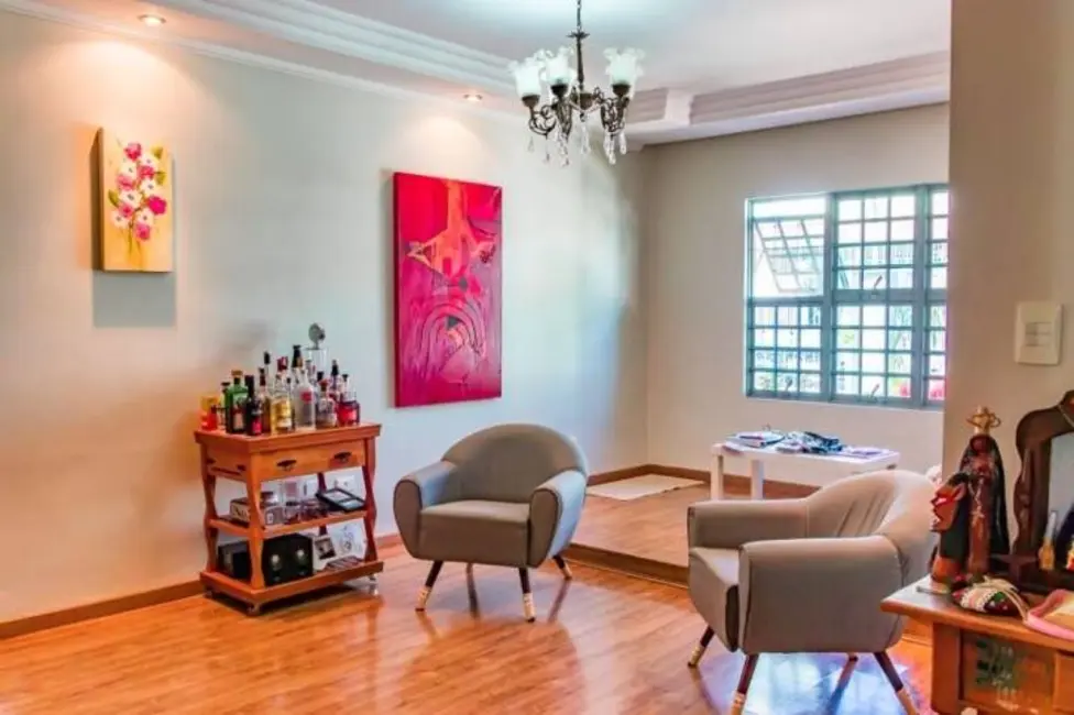 Foto 4 de Casa com 4 quartos à venda, 450m2 em Jardim Ana Rosa, Taubate - SP