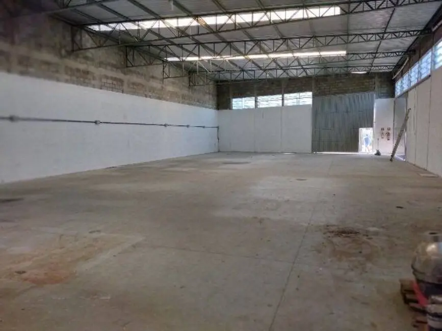 Foto 2 de Armazém / Galpão para alugar, 510m2 em Residencial Estoril, Taubate - SP