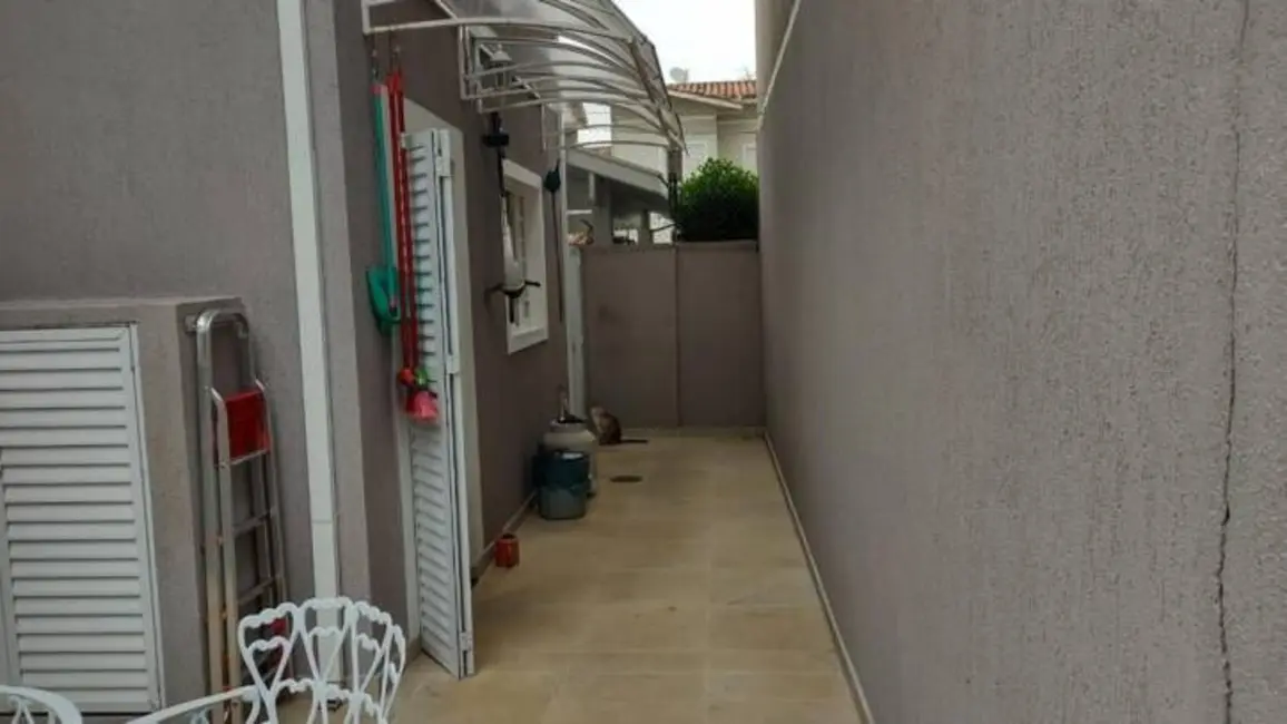 Foto 4 de Sobrado com 3 quartos à venda, 136m2 em Tremembe - SP