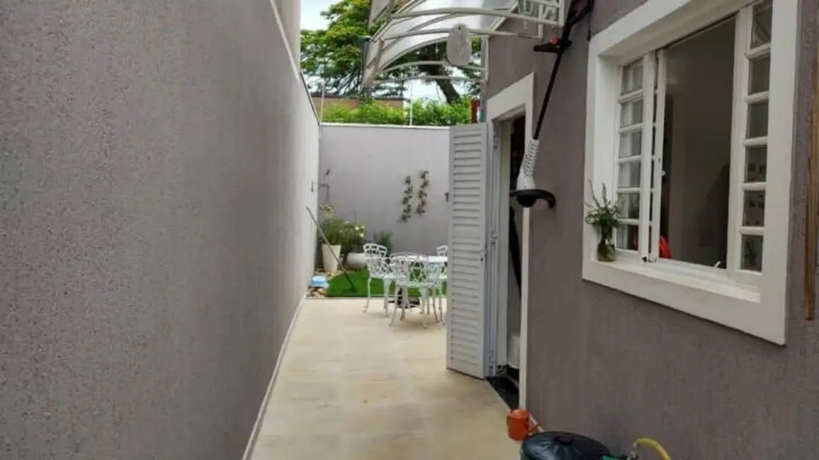 Foto 3 de Sobrado com 3 quartos à venda, 136m2 em Tremembe - SP