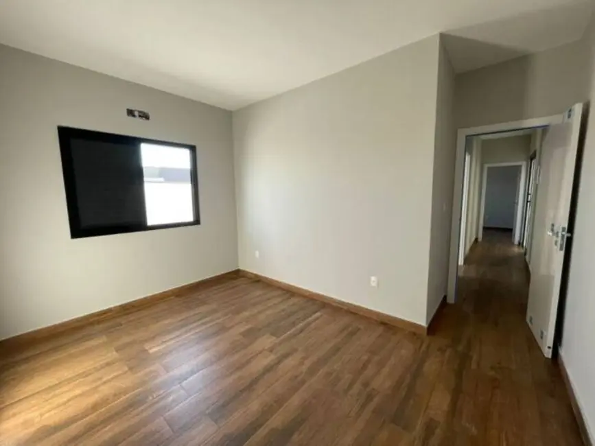 Foto 9 de Casa com 3 quartos à venda, 172m2 em Taubate - SP