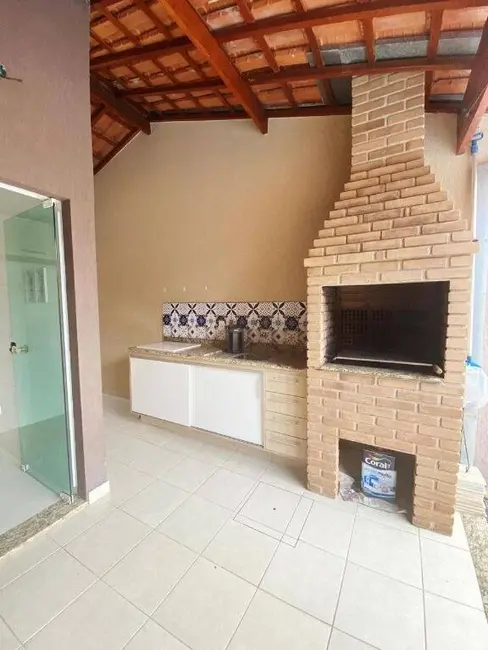 Foto 3 de Casa com 3 quartos à venda, 250m2 em Jardim Hípica Pinheiro, Taubate - SP