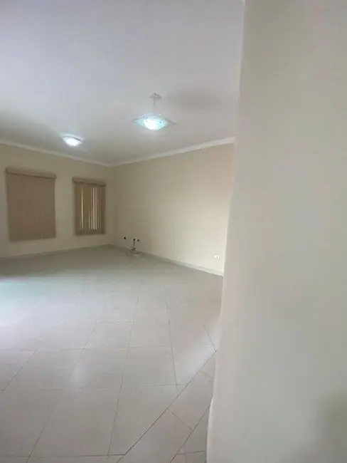 Foto 5 de Casa com 3 quartos à venda, 250m2 em Jardim Hípica Pinheiro, Taubate - SP