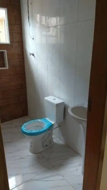 Foto 9 de Casa com 2 quartos à venda, 70m2 em Residencial Estoril, Taubate - SP