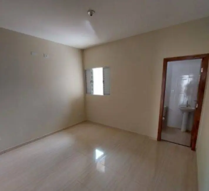 Foto 5 de Casa com 2 quartos à venda, 68m2 em Residencial Estoril, Taubate - SP