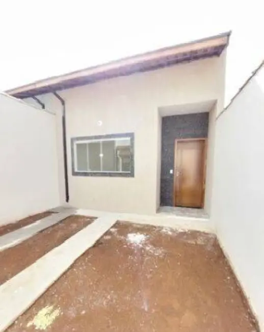 Foto 2 de Casa com 2 quartos à venda, 68m2 em Residencial Estoril, Taubate - SP