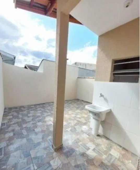 Foto 8 de Casa com 2 quartos à venda, 68m2 em Residencial Estoril, Taubate - SP