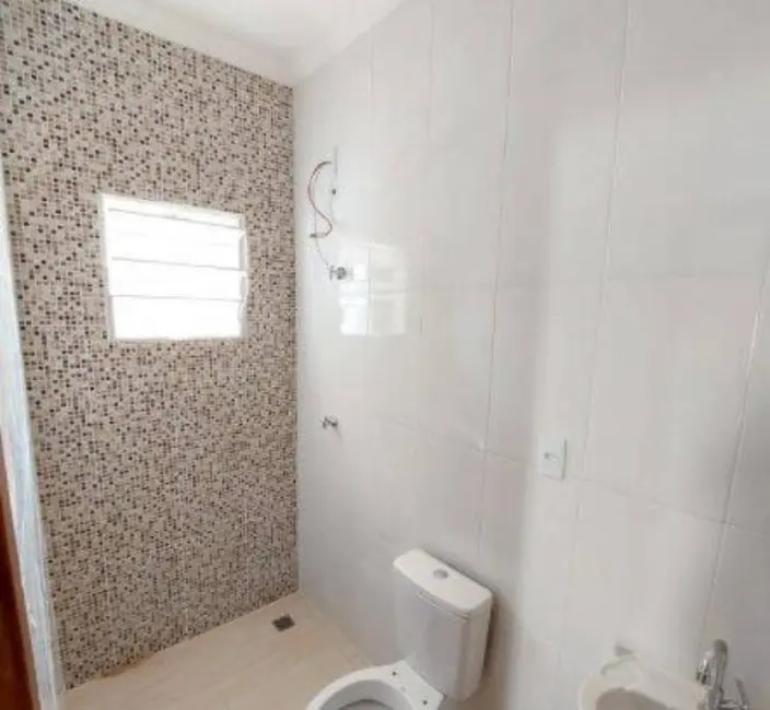 Foto 6 de Casa com 2 quartos à venda, 68m2 em Residencial Estoril, Taubate - SP