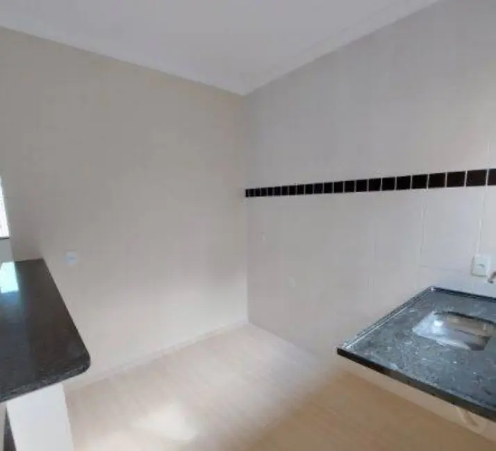 Foto 4 de Casa com 2 quartos à venda, 68m2 em Residencial Estoril, Taubate - SP