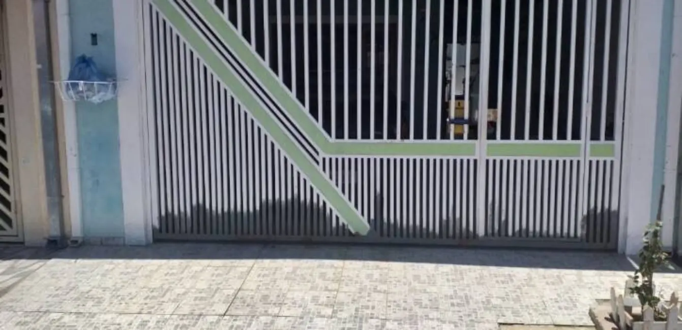 Foto 1 de Casa com 2 quartos à venda, 108m2 em Parque Arco Íris, Taubate - SP